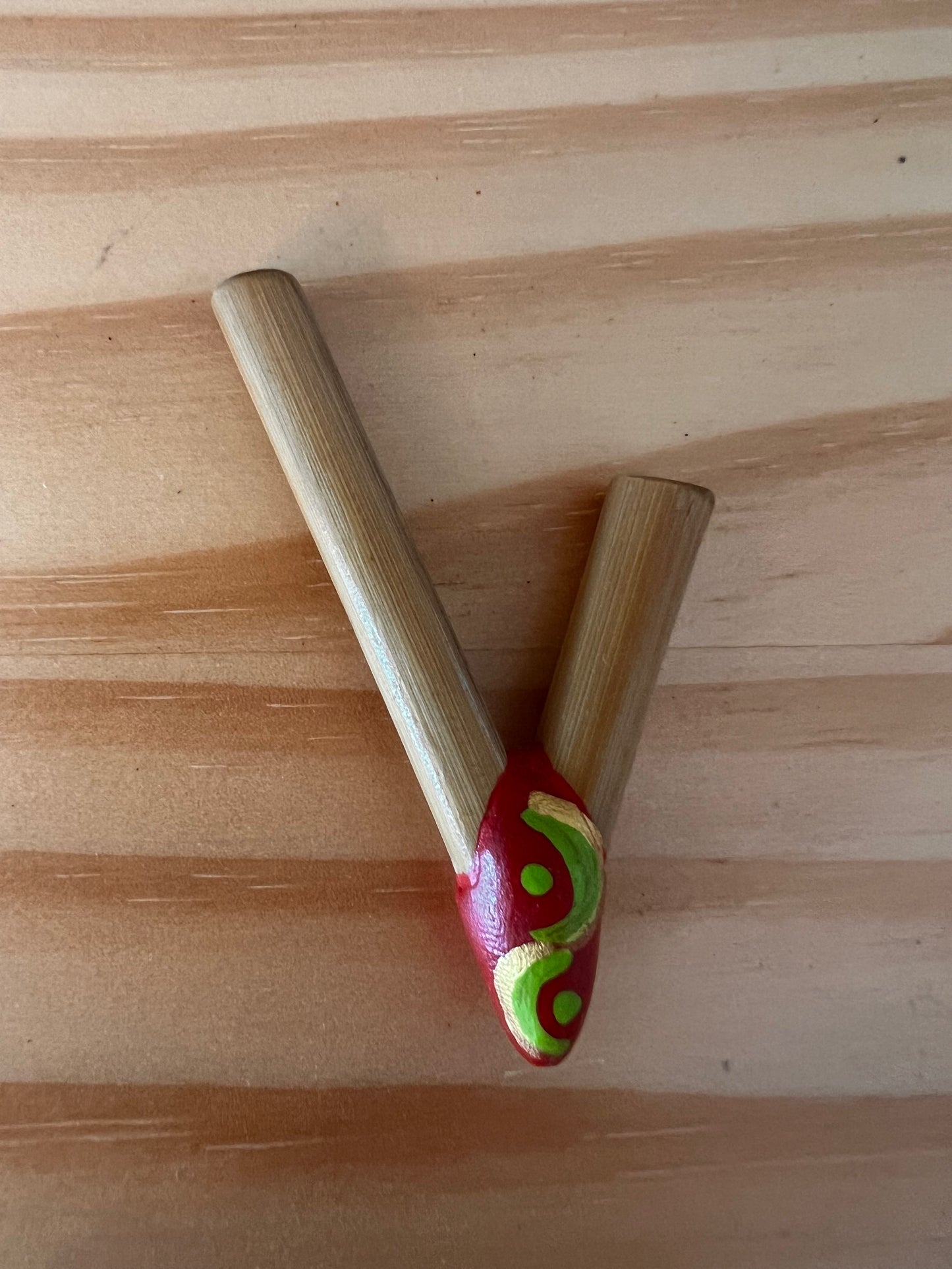 Slim Bamboo Kuripe with moon & stars patch