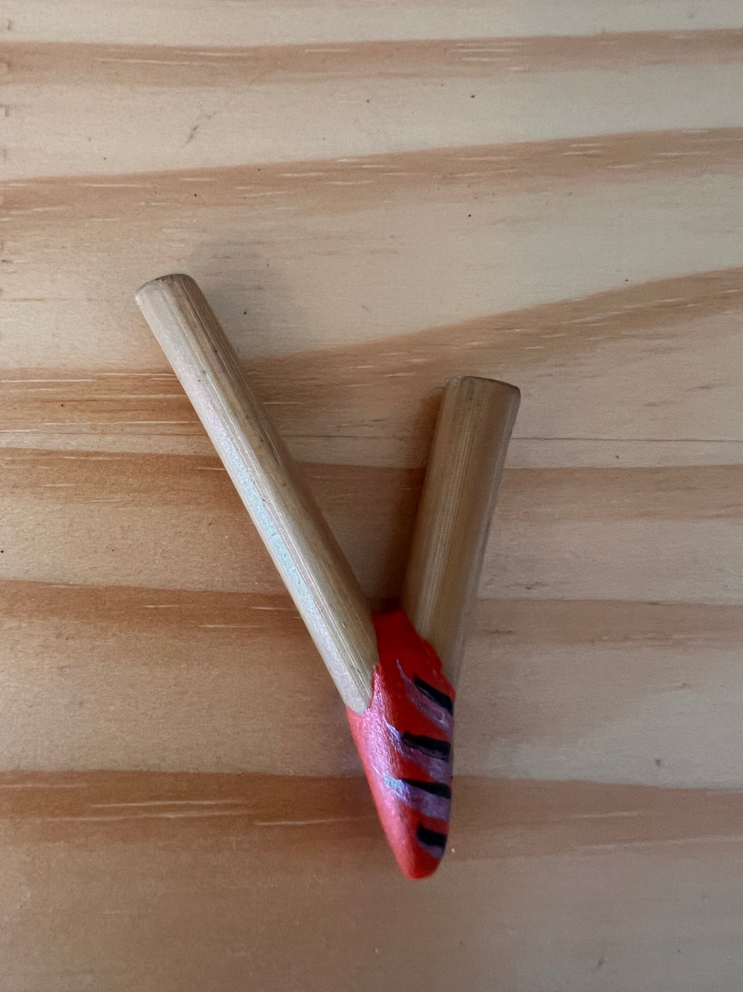 Slim Bamboo Kuripe with red stripes patch