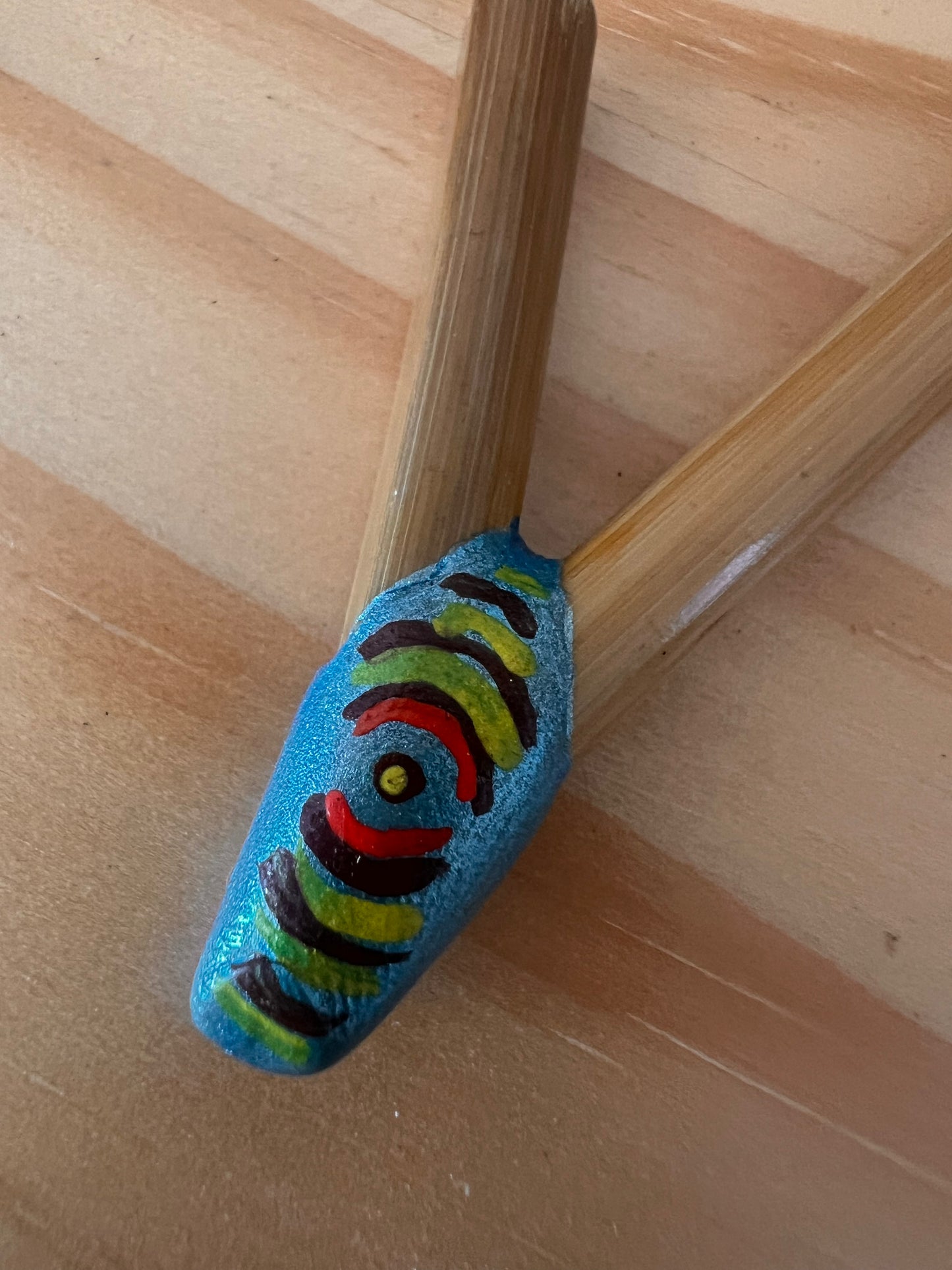 Schlankes Bambus-Kuripe mit Schlangenaufnäher – Inga