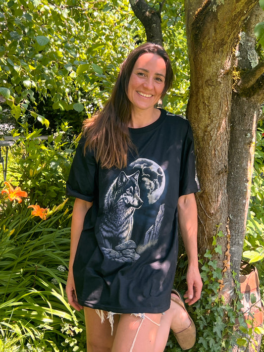 Wolf moon shirt - Bien Hecho en Peguche