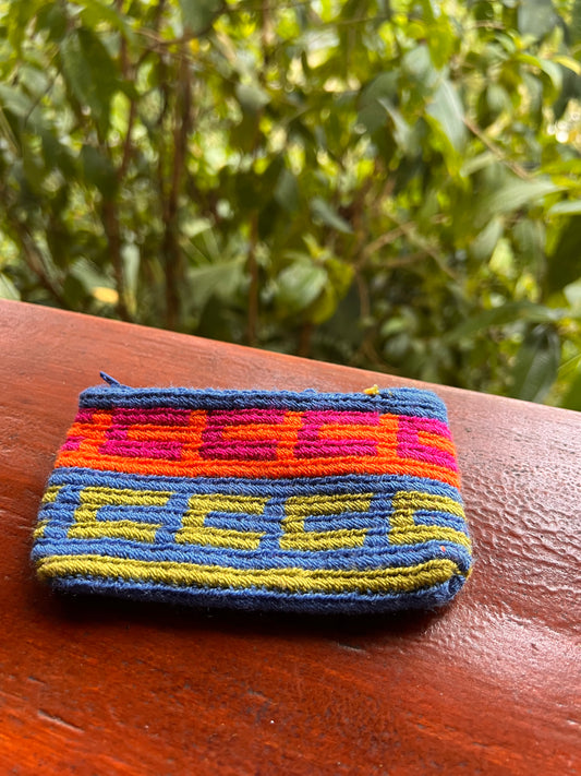 Mehrfarbige Wayúu-Minitasche