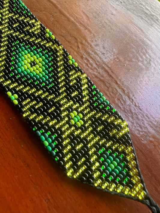 Pulsera verde-negra Inga Kamentsa 3,5 cm x 14 cm