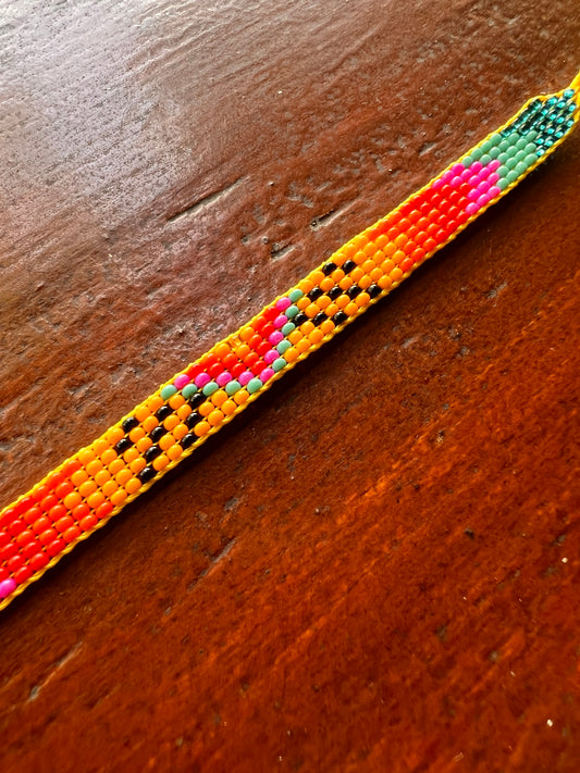 Elegante pulsera triangulo Yanacona 1 cm x 14 cm