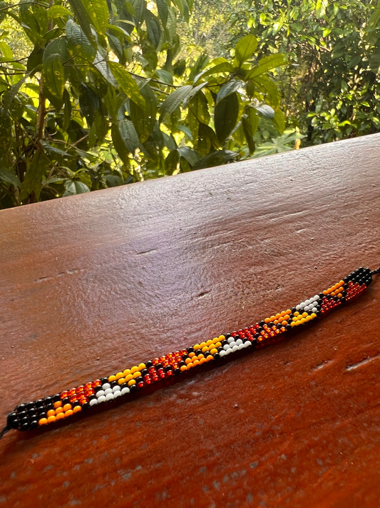 Mehrfarbiges Dreiecksarmband Yanacona 0,5 cm x 13 cm