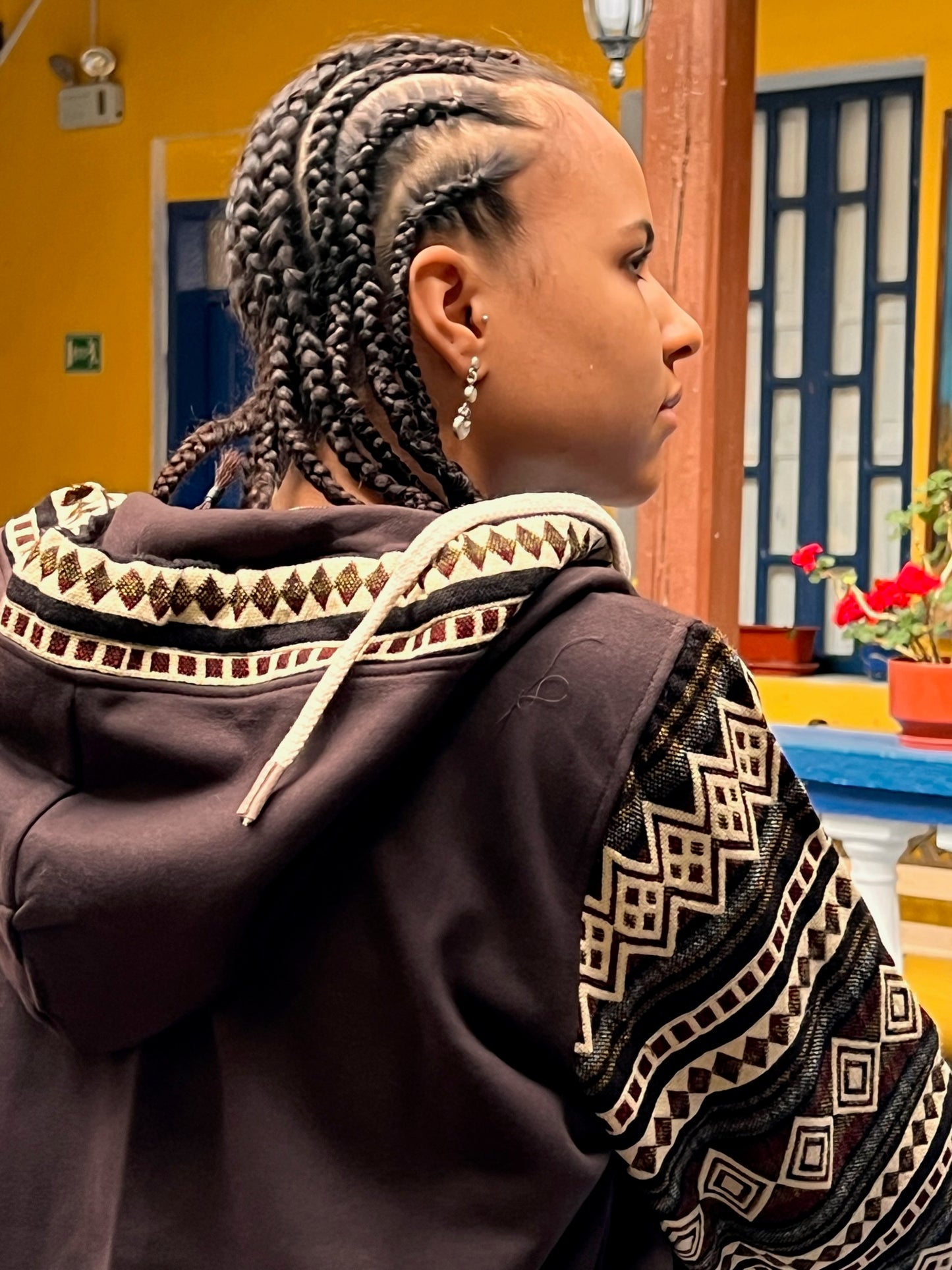 Peguche Hoodie – schlichte Jackenausgabe