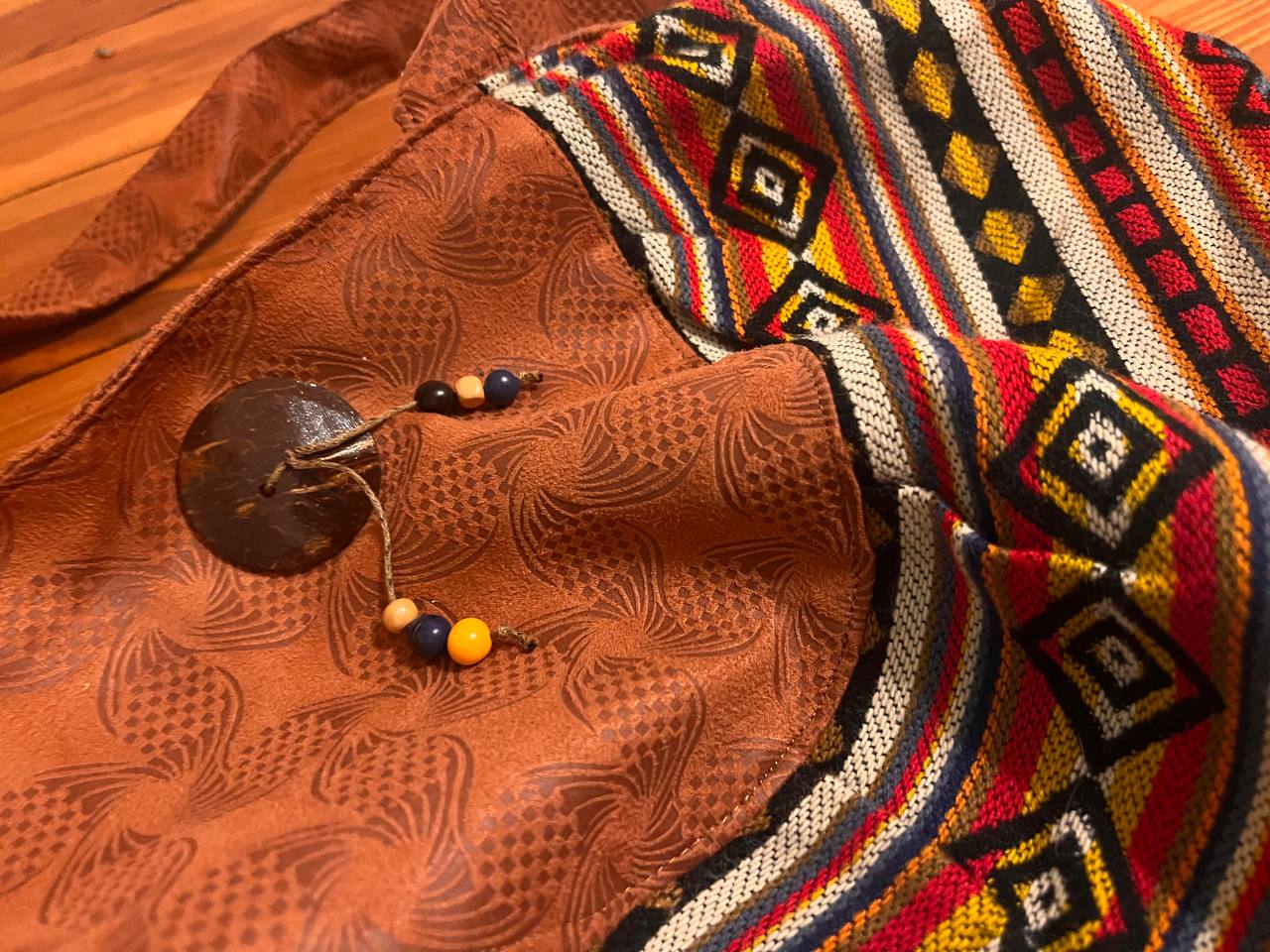 Round multicoloured hand bag