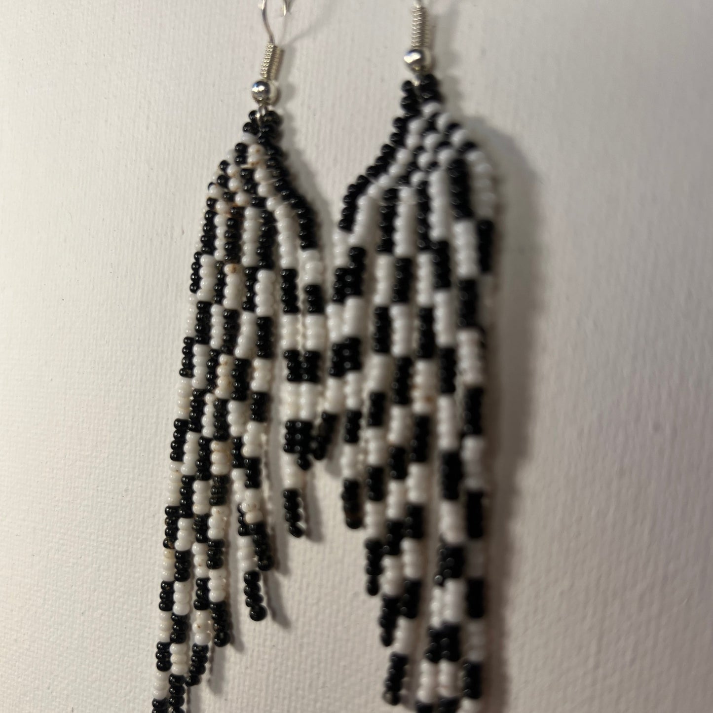 Pendientes Blanco y Negro Inga