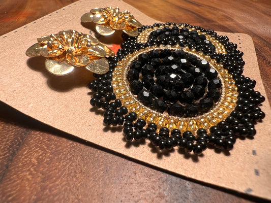 Black golden circle earrings