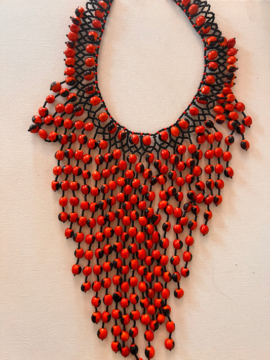 Long red pearl necklace - Yanacona