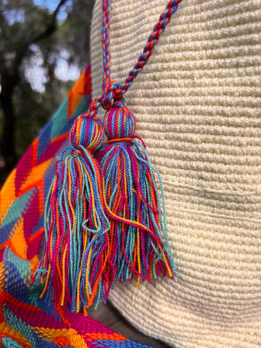 White Wayuu bag