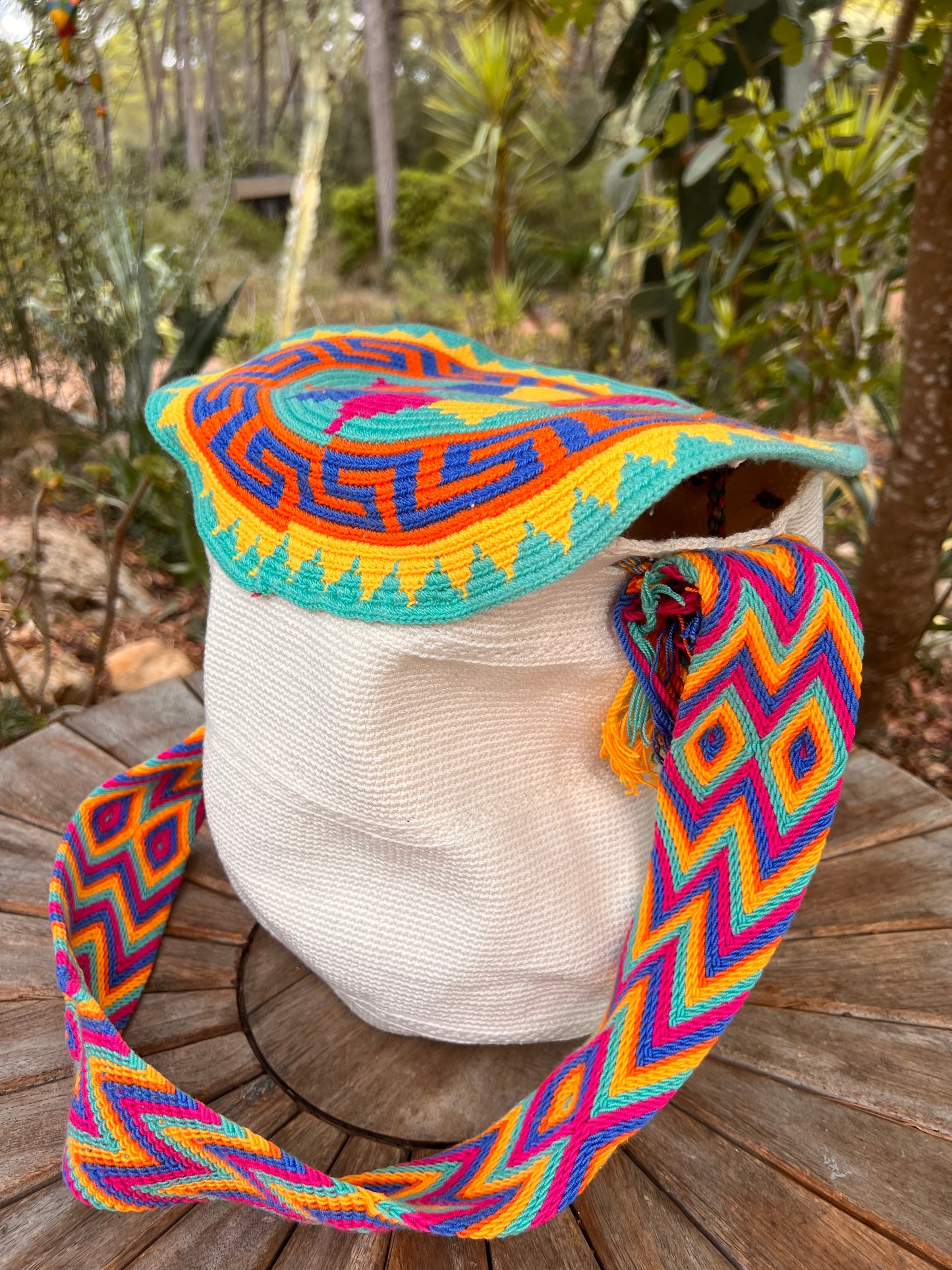 White Wayuu bag with multicoloured cover