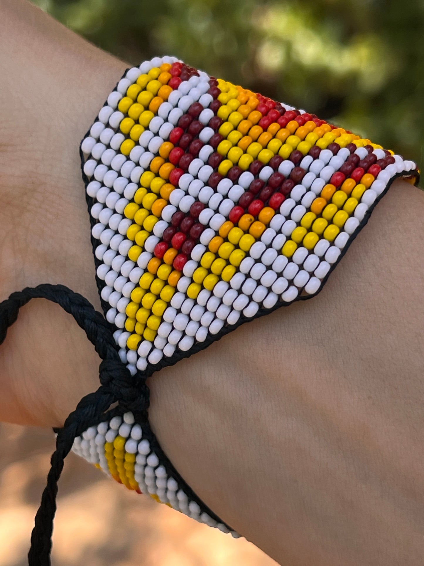 Joyful red-white-yellow bracelet Yanacona 4 cm x 15 cm