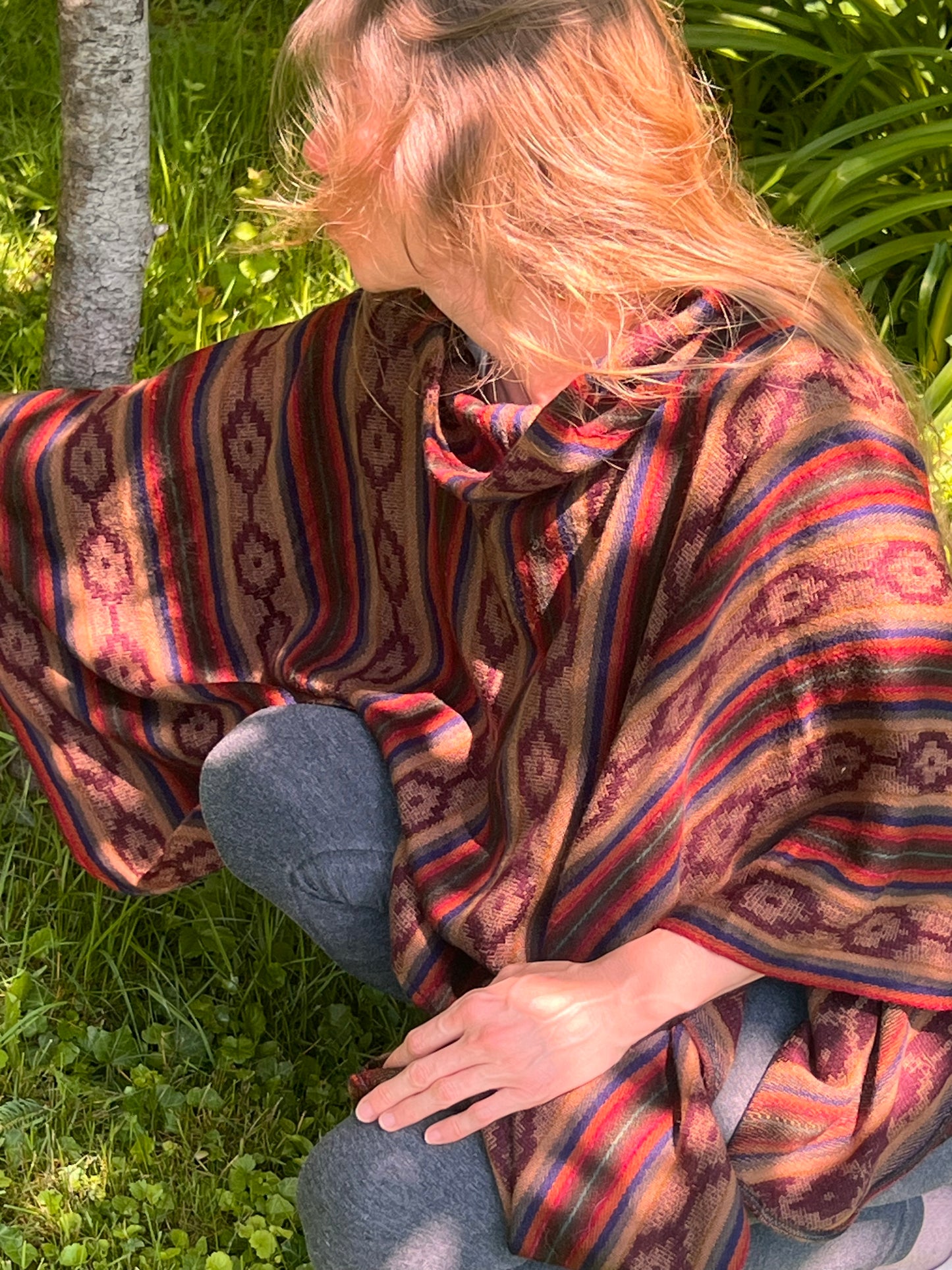 Hermoso poncho multicolor