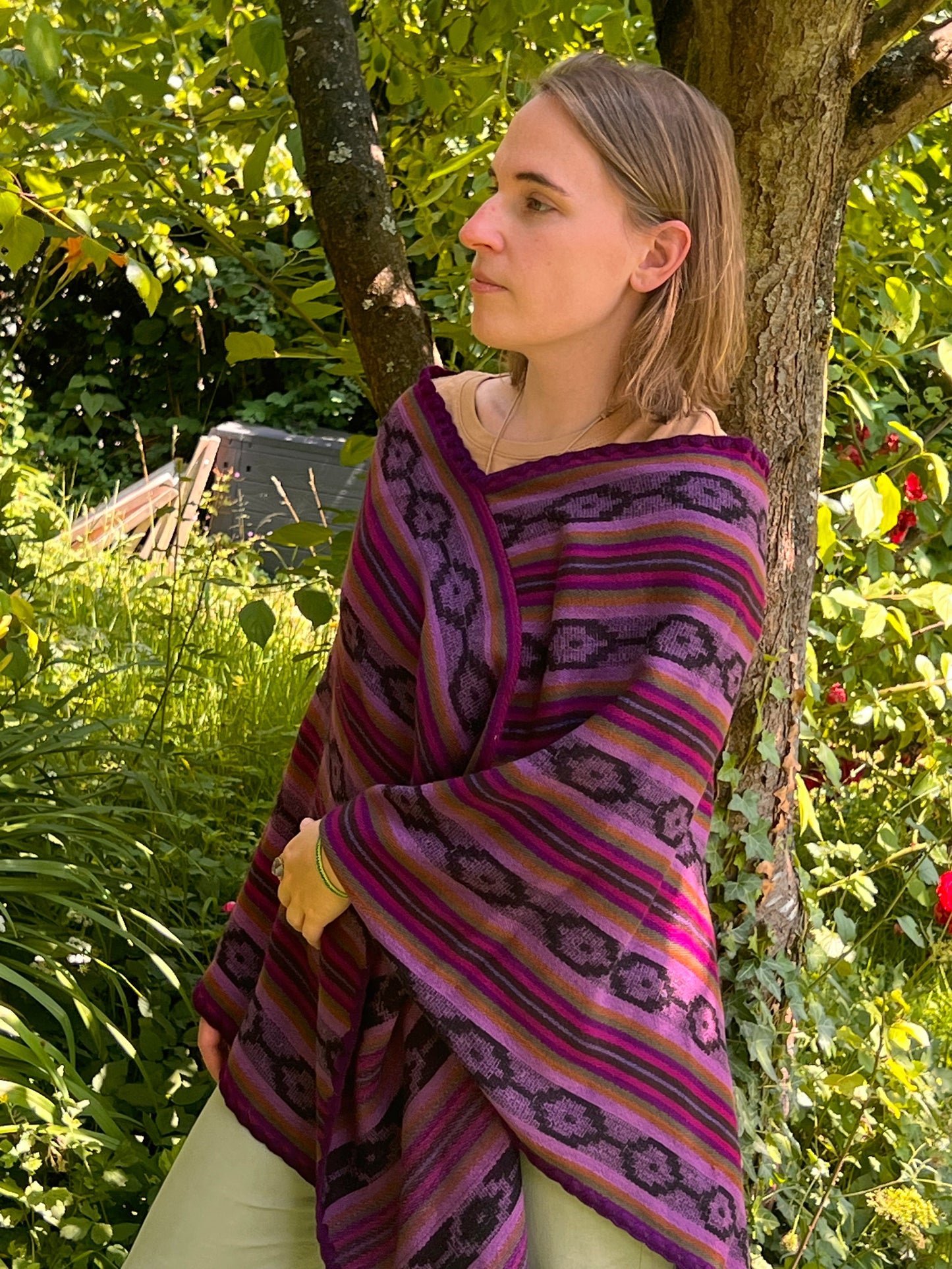 Hermoso poncho multicolor