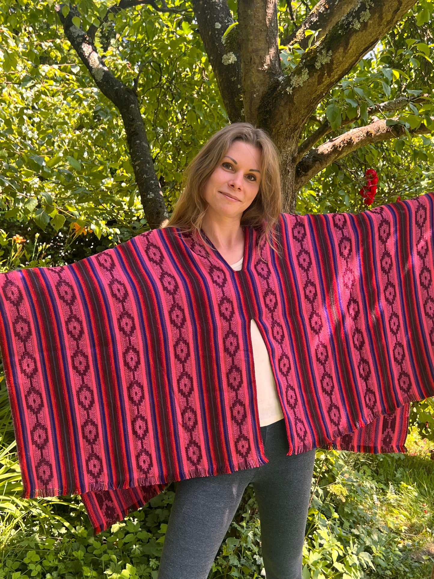 Hermoso poncho multicolor