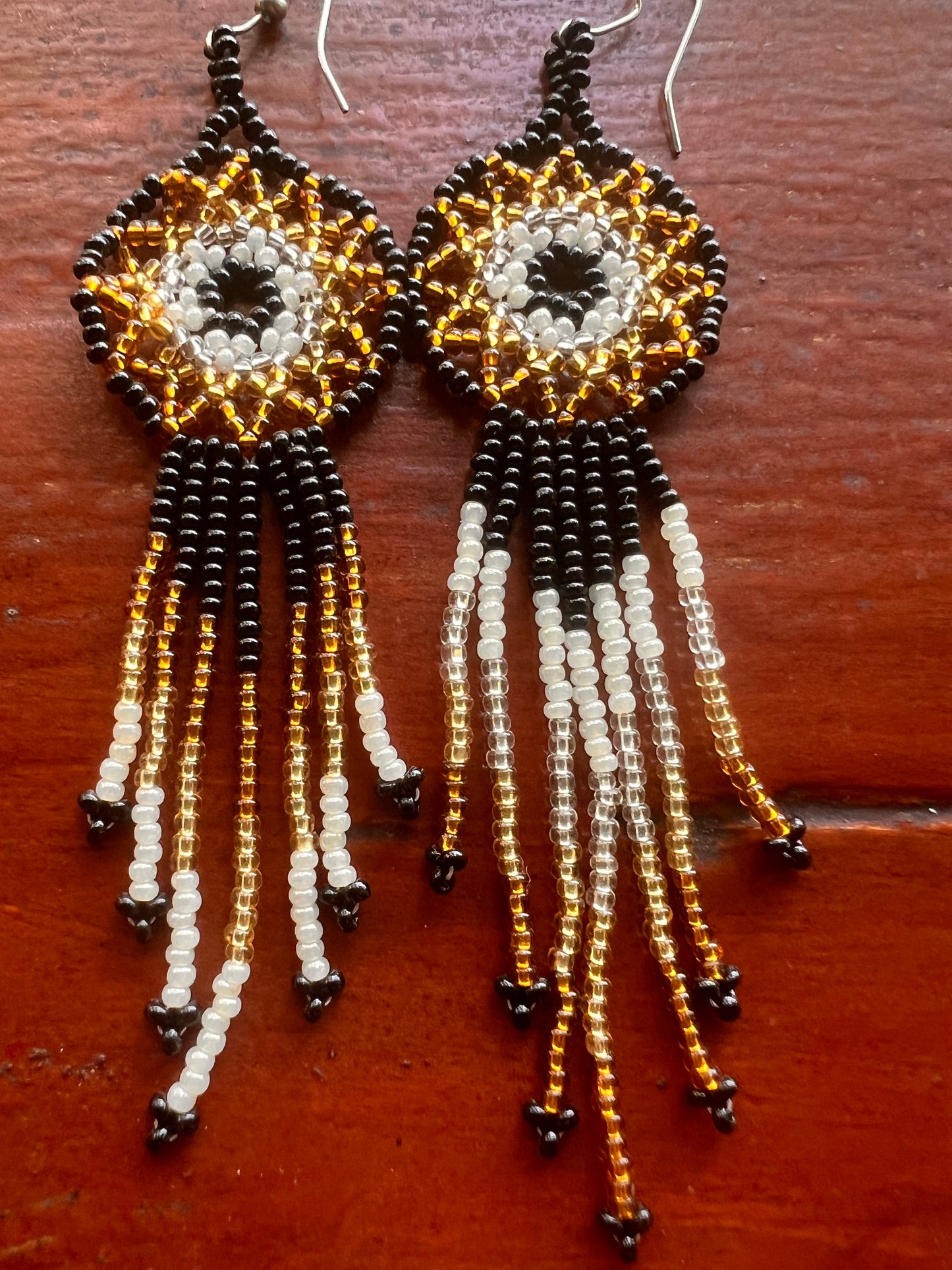 Black-golden flower earrings Inga Kamentsa