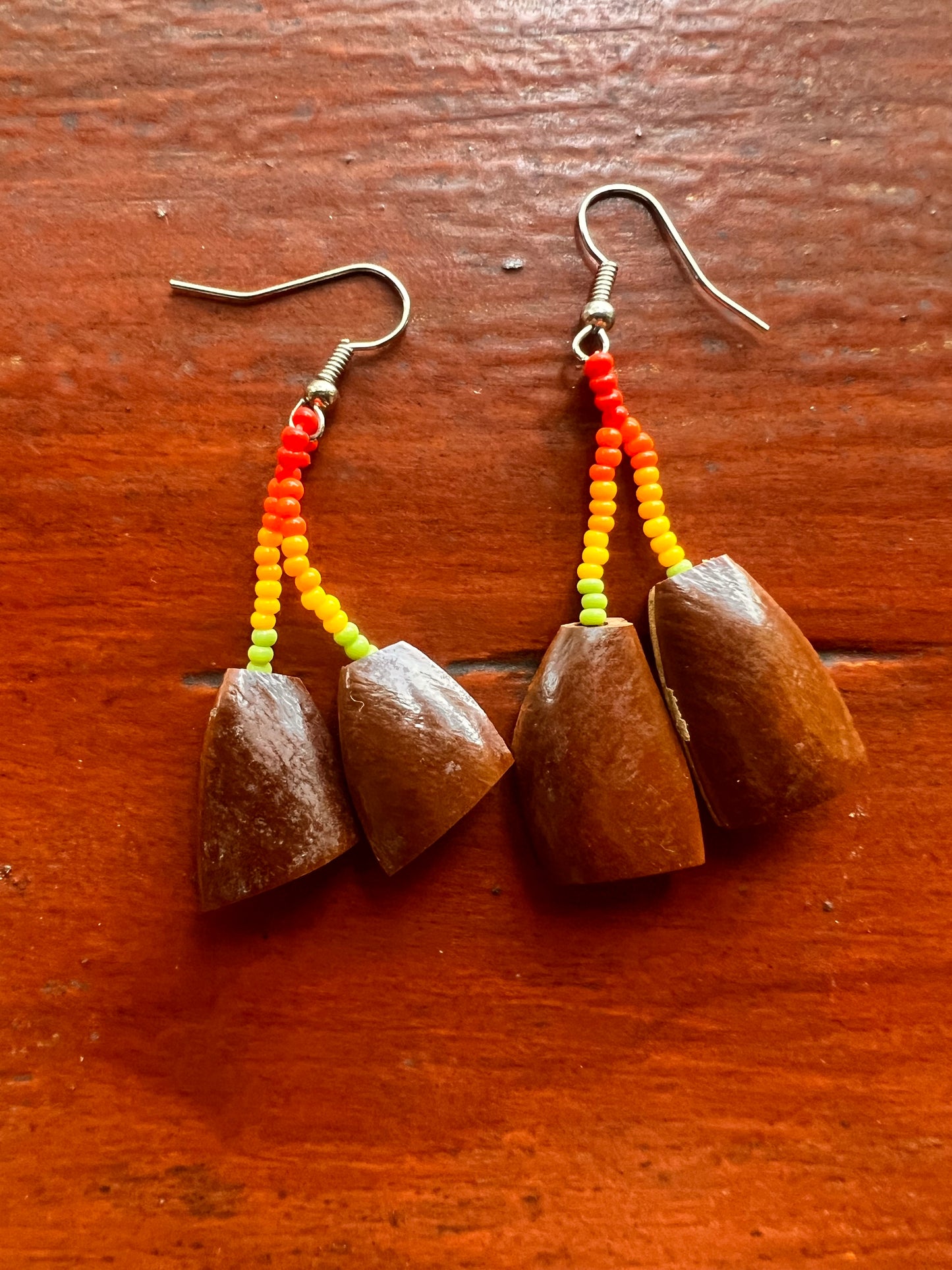 Cascabeles hembra earrings short Yanacona