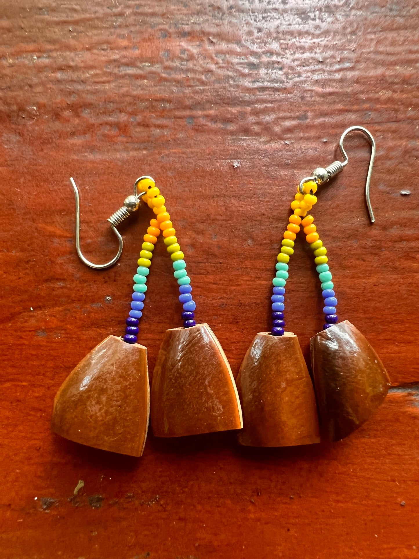 Cascabeles hembra earrings short Yanacona