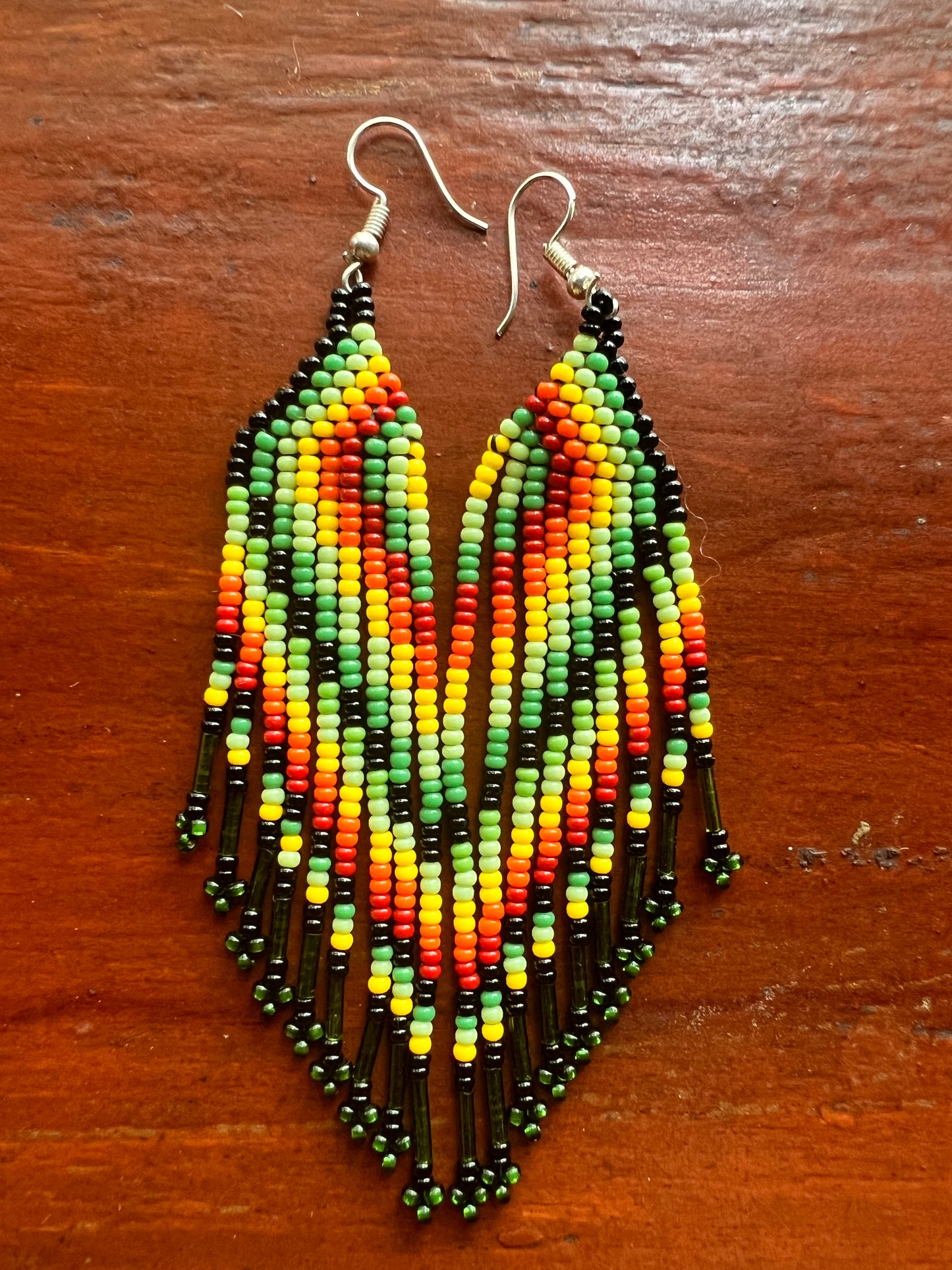 Color patterns earrings Yanacona