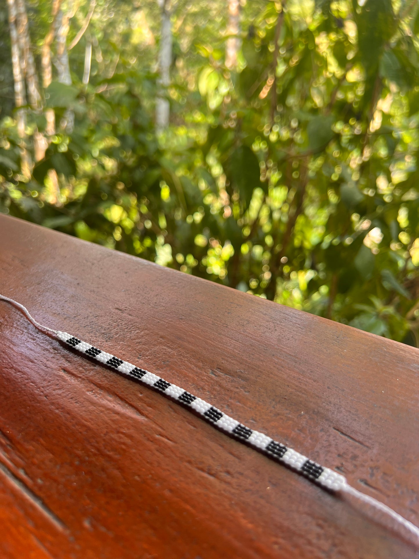 Small white & black bracelet Yanacona 0,5 cm x 13 cm