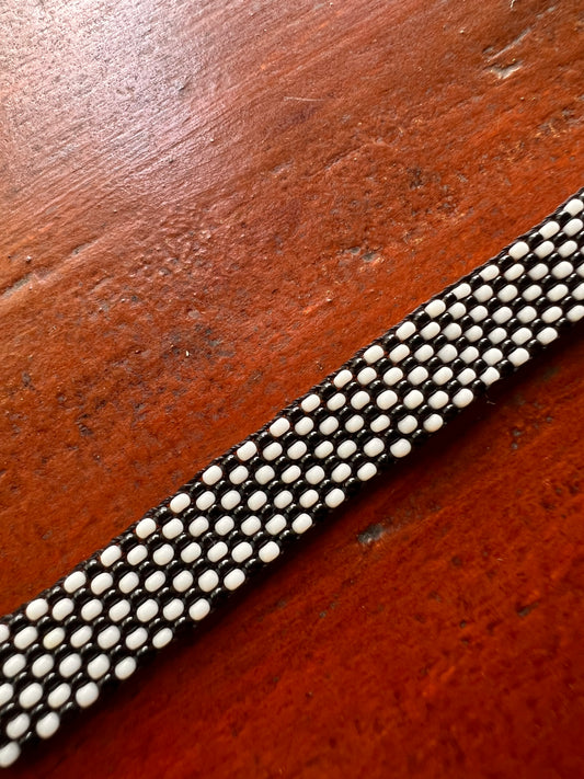 Black & White dotted bracelet Yanacona 1 cm x 14 cm