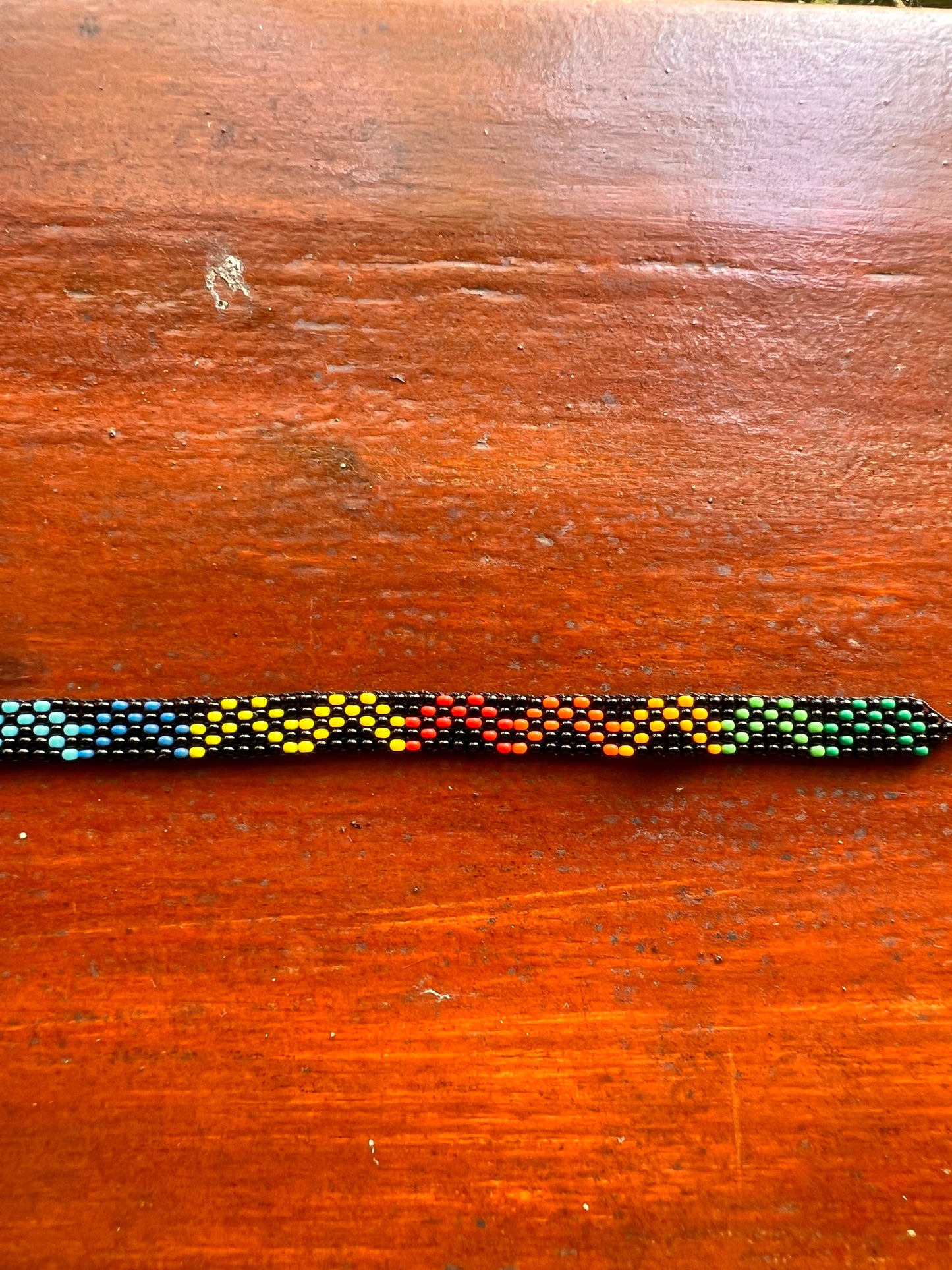 Black bracelet with rainbow waves Yanacona 1 cm x 13 cm