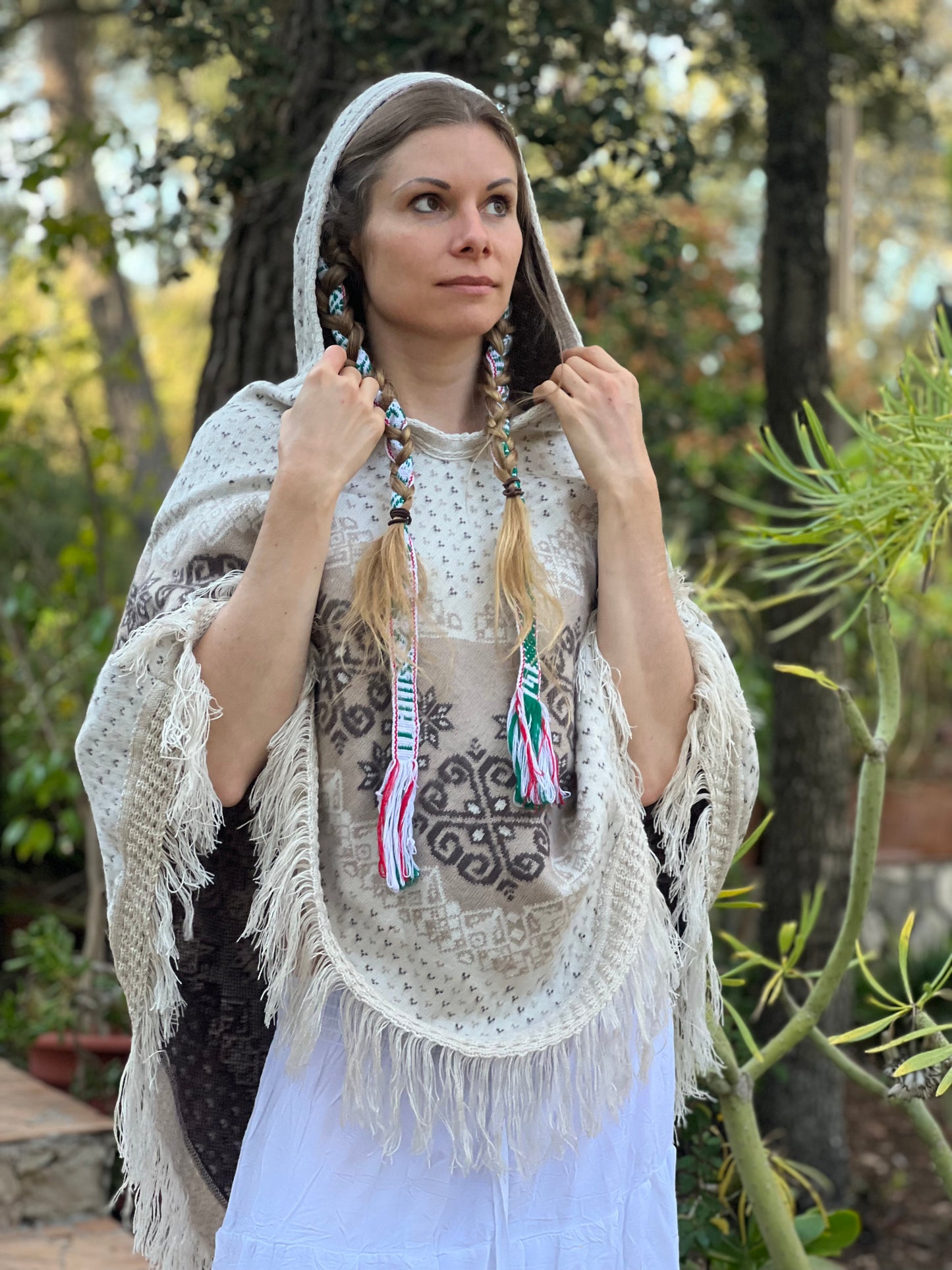 White autumn/spring poncho with brown patterns