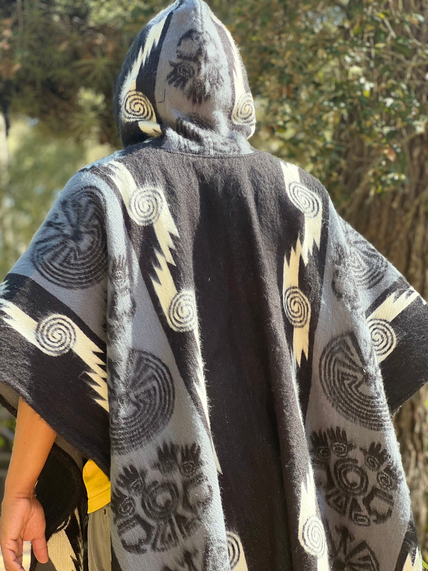 Long black winter poncho with grey patterns