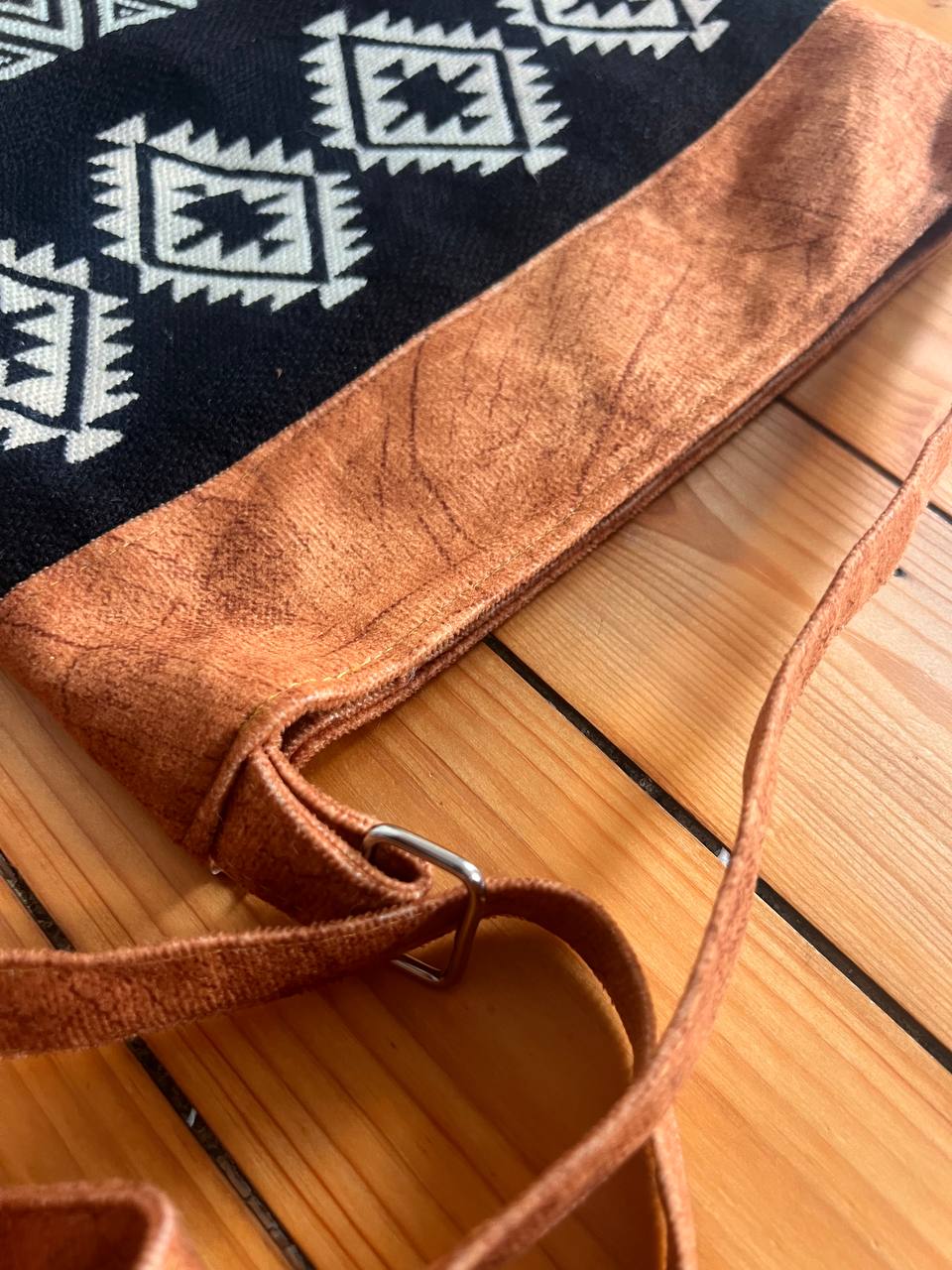 Hand bag (different colours) 27x23 cm