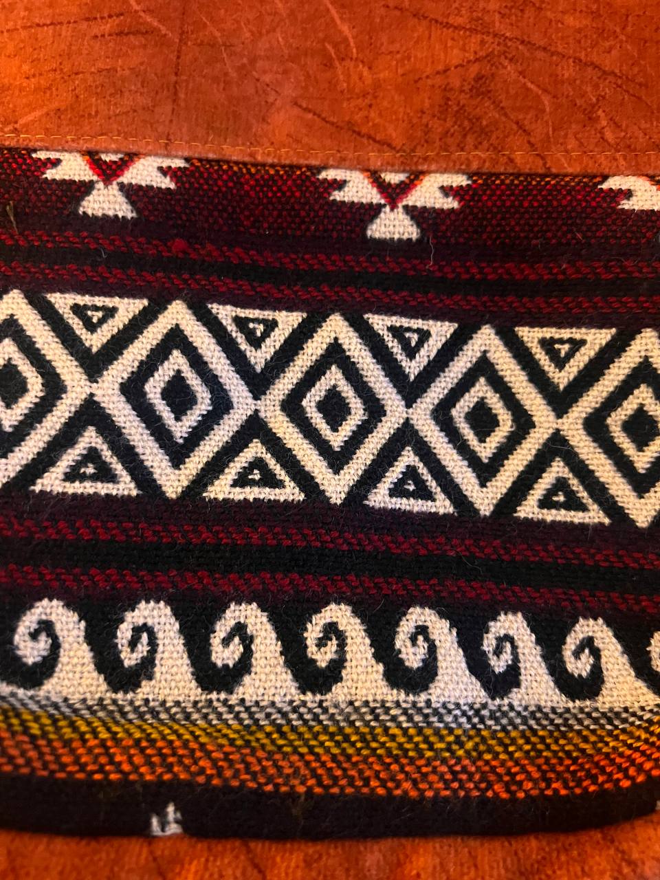 Red hand bag 22x22 cm