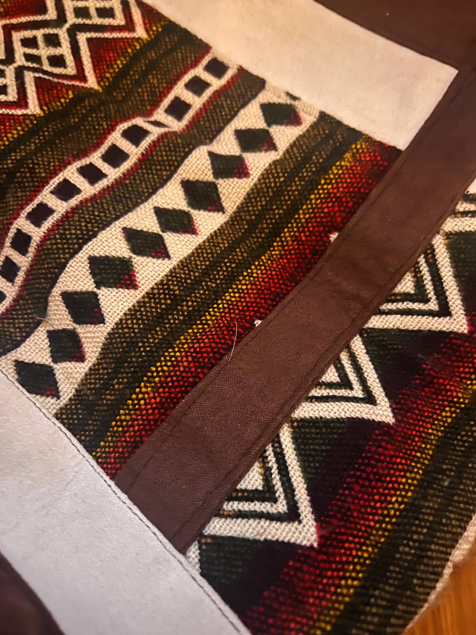 White brown hand bag 35x30 cm