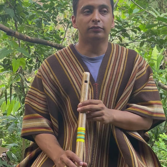 Yapurutu shamanic flute medium sized with Tunda of Sibundoy