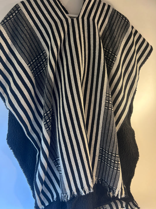 Winter poncho - black & white stripped